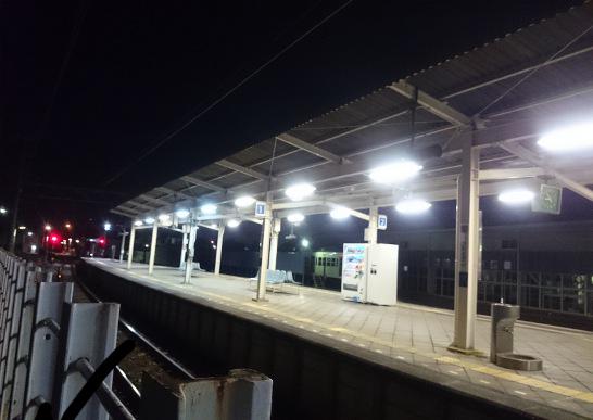 夜の白糸台駅